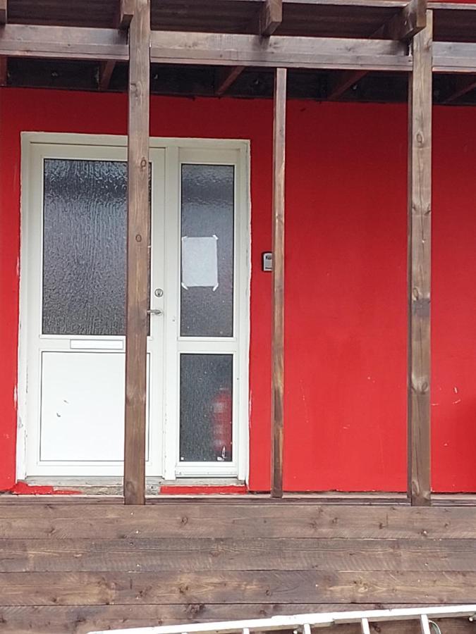 The Red House Near The Sea Apartamento Njarthvik Exterior foto